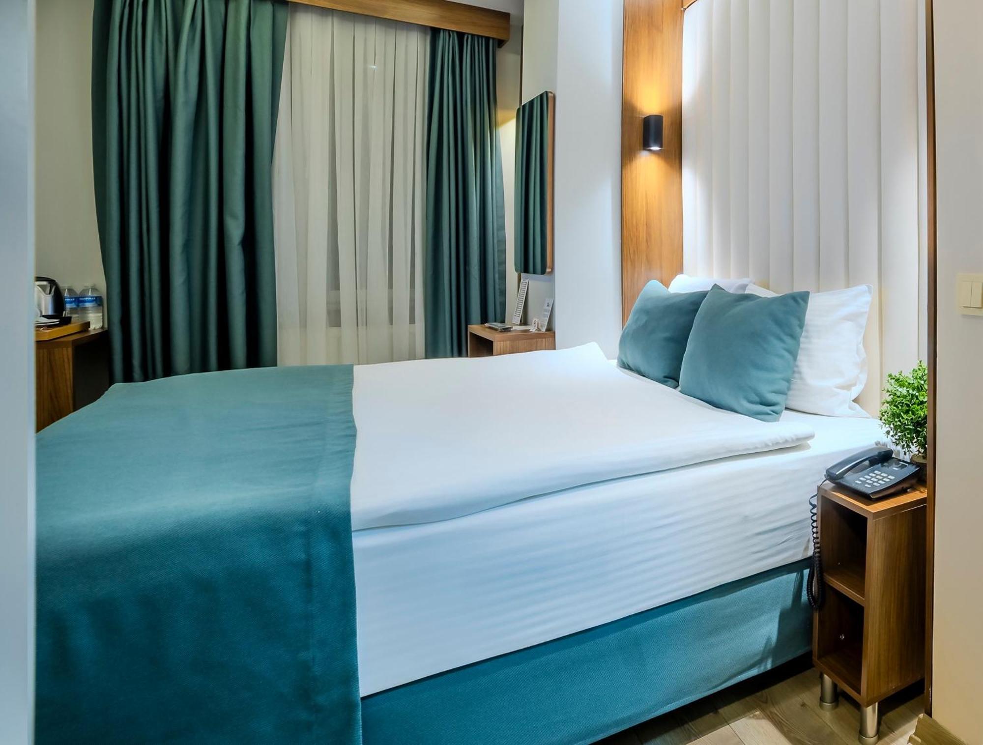 Hotel Black Tulip — Photos 1